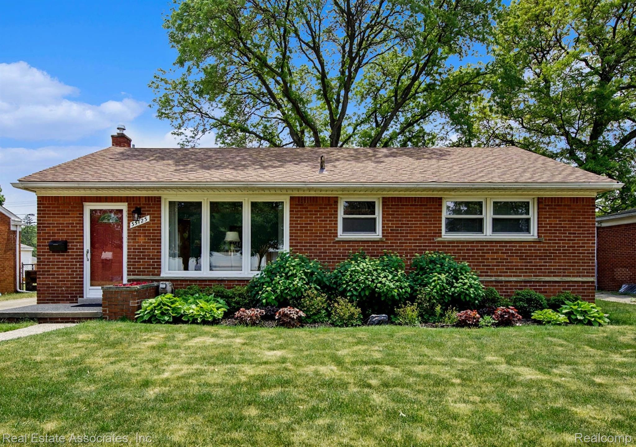 35123 Parkdale Street