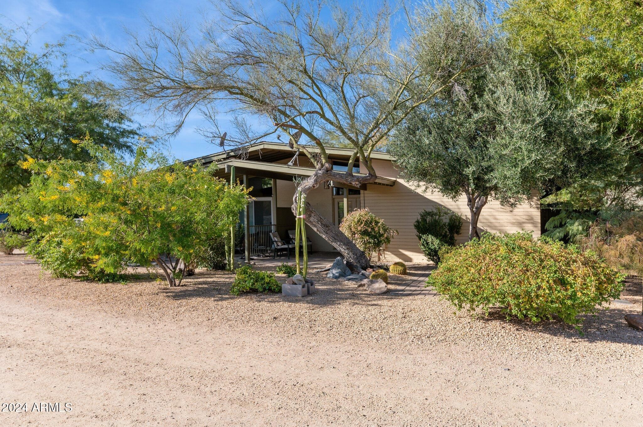 37616 N Tranquil Trail 1