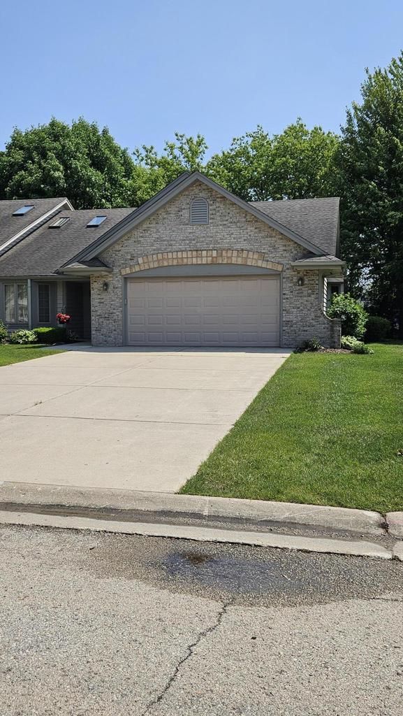 6355 Kingsview Drive