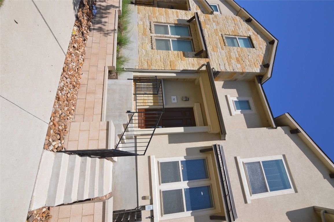 6814 E Riverside Drive 52