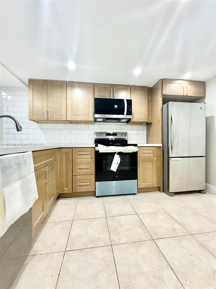 8500 Sw 109th Ave 6-230