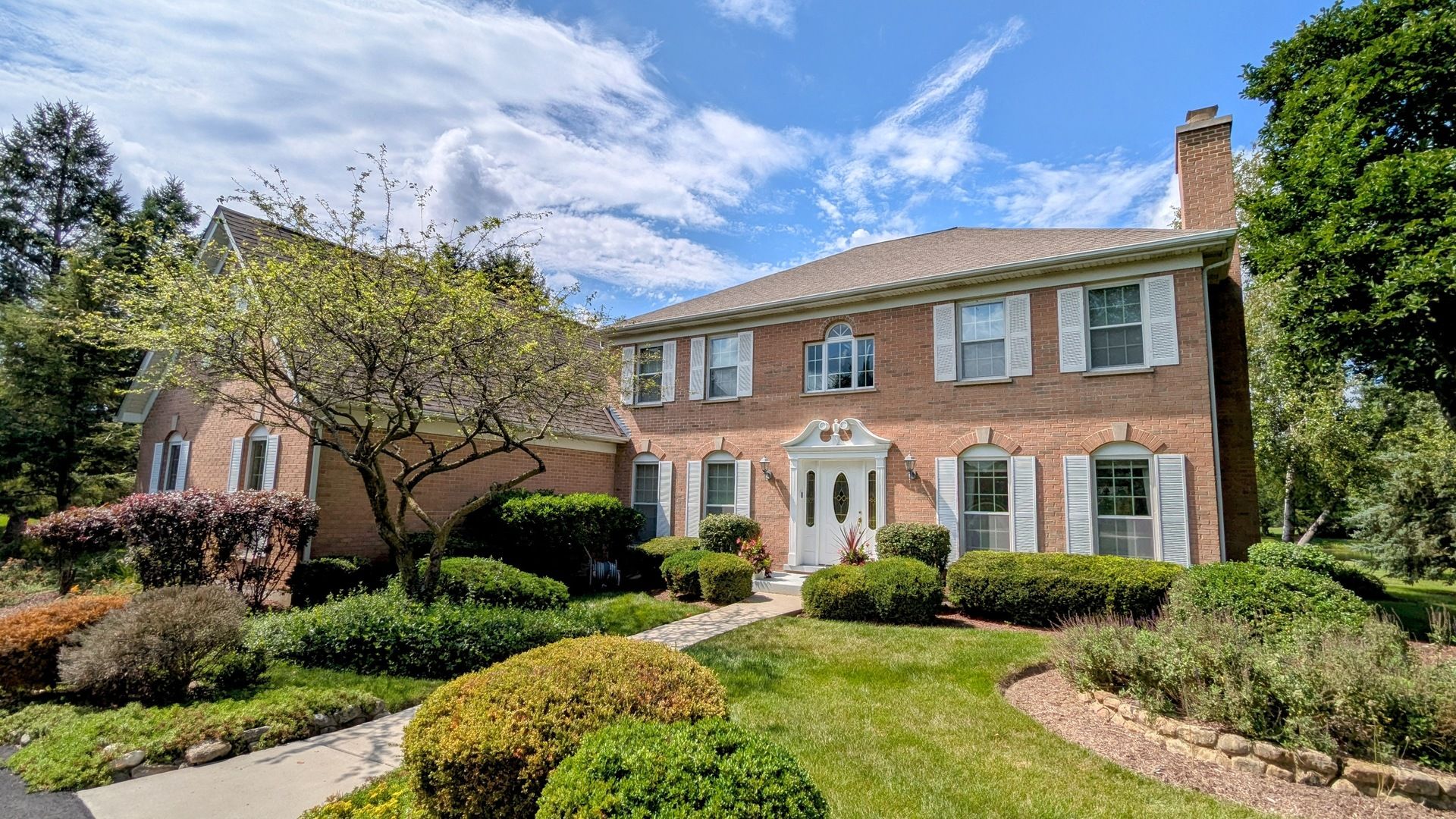 10n872 Williamsburg Drive