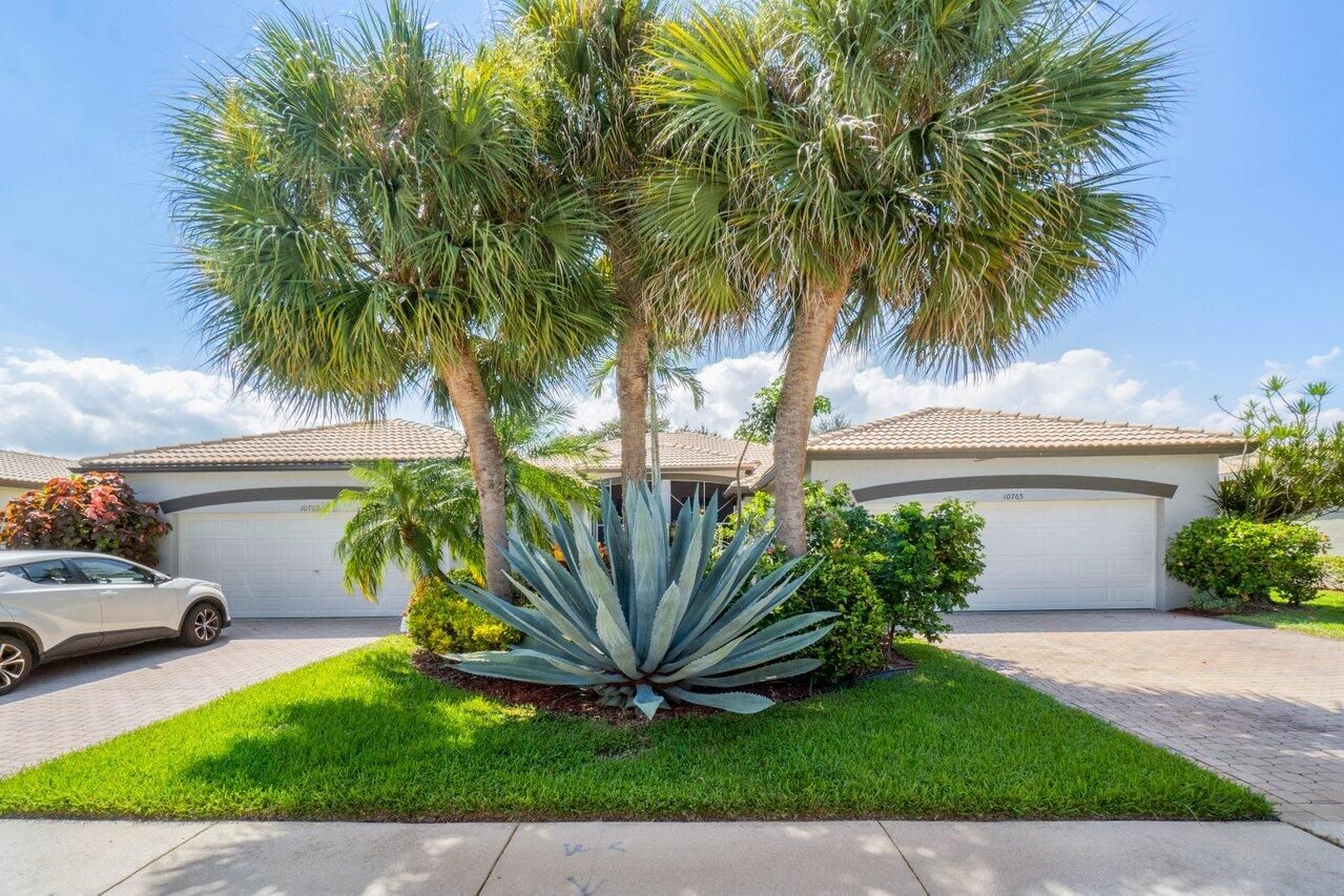 10765 Royal Caribbean Circle