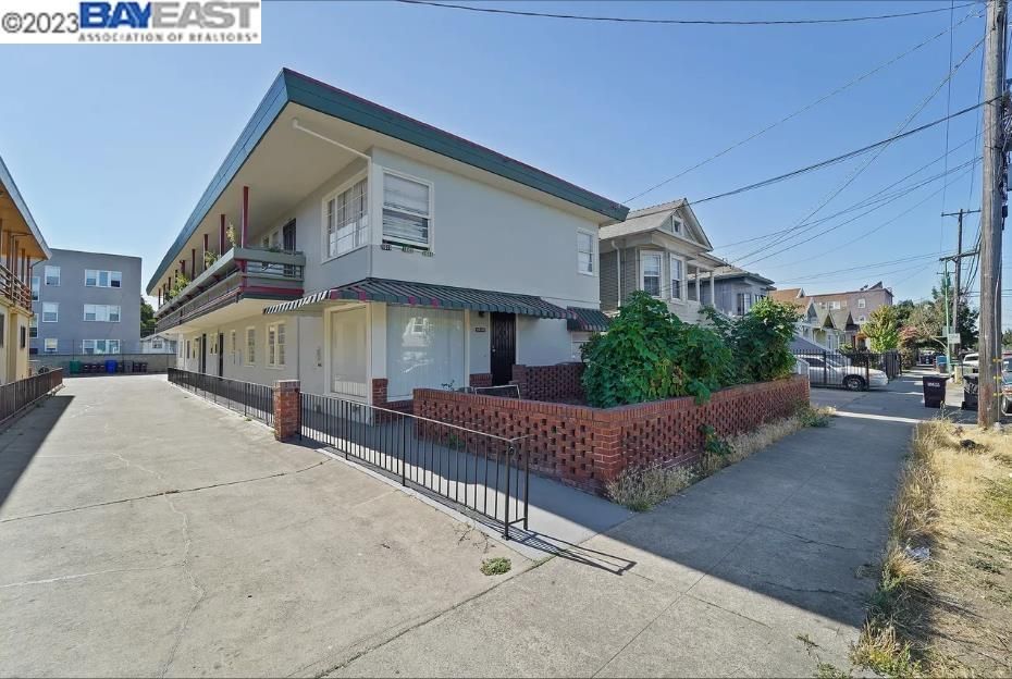 1664 35th Ave