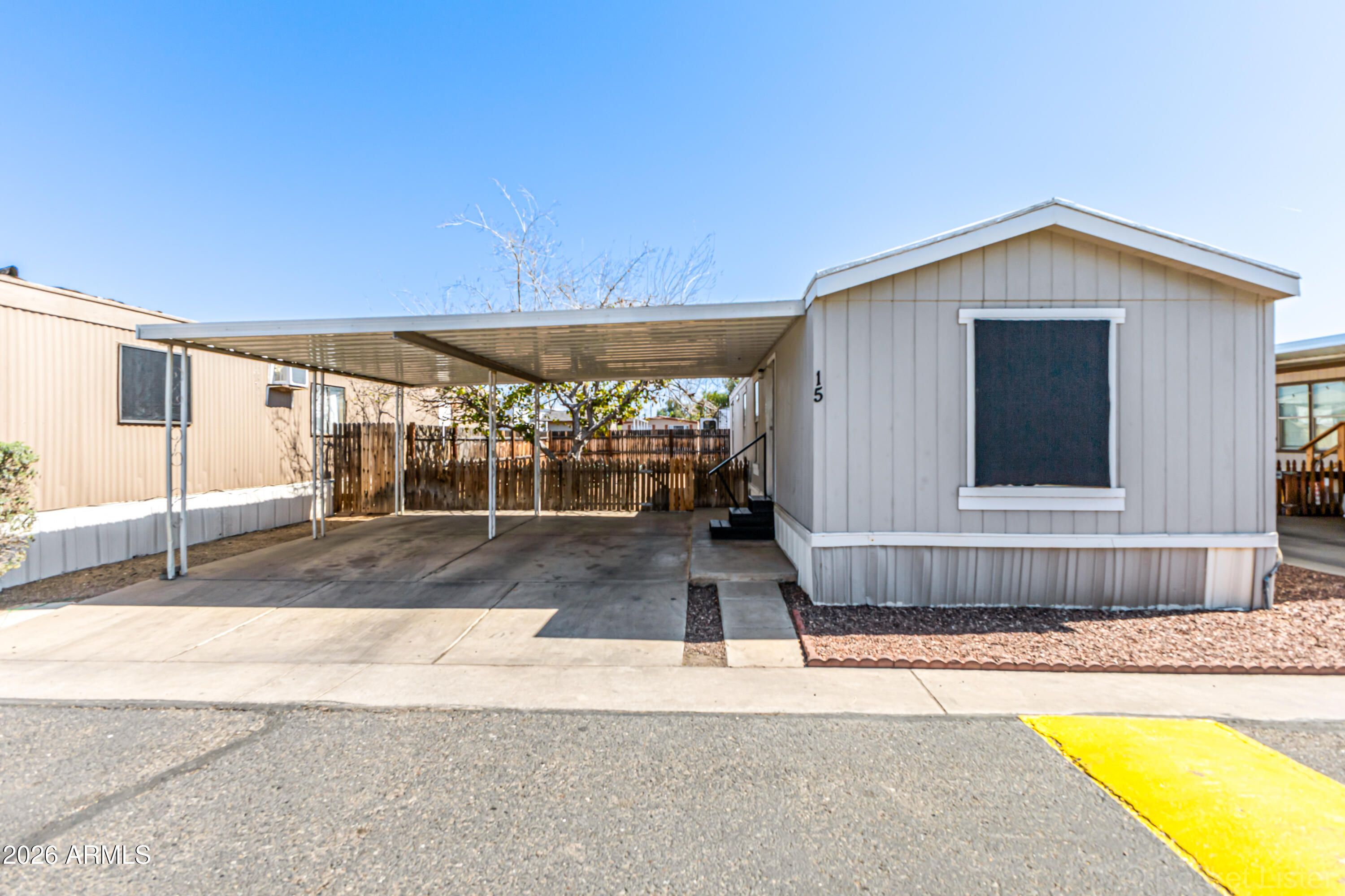 8427 W Glendale Avenue 15