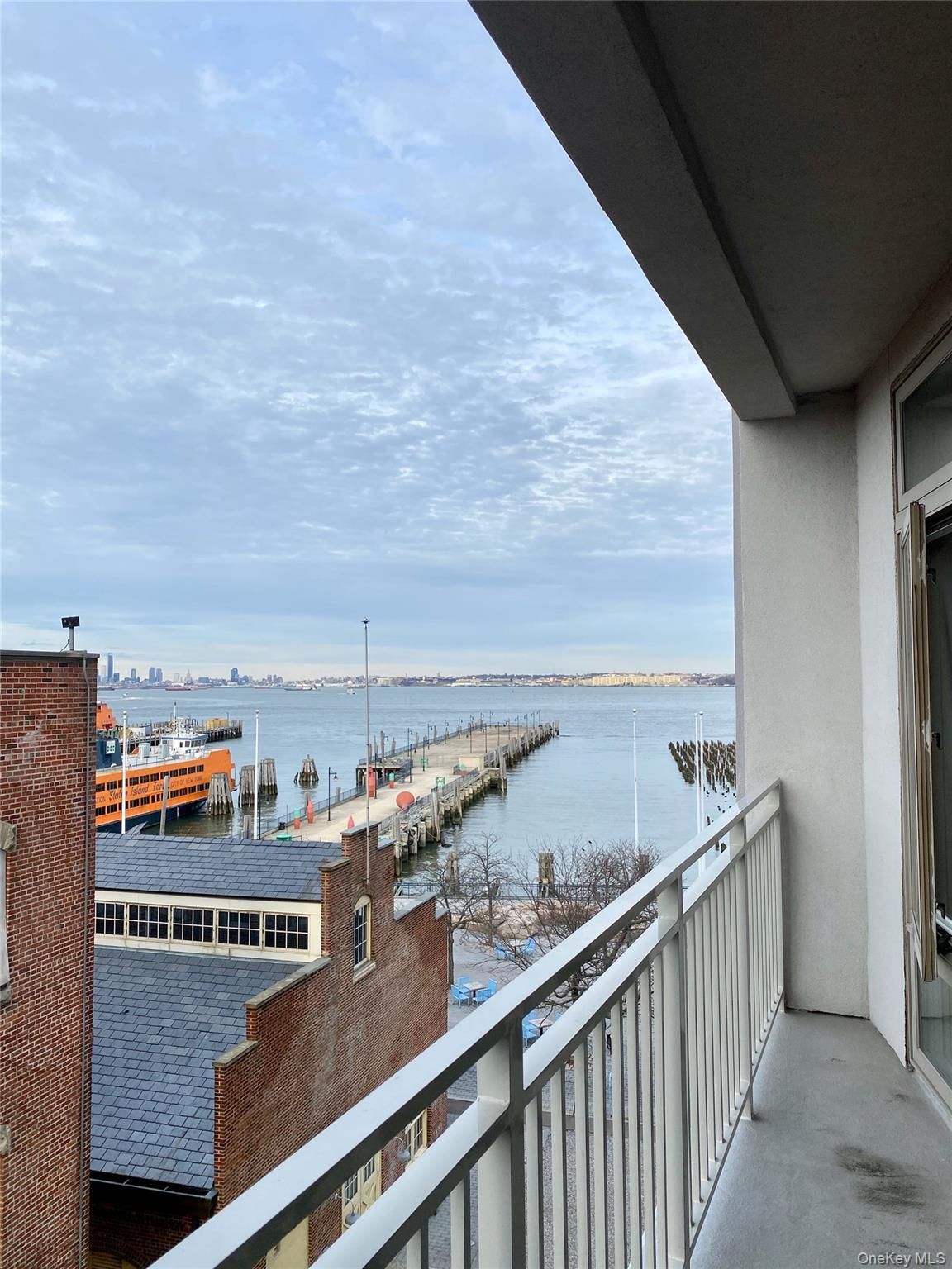 90 Bay Street Landing 4J