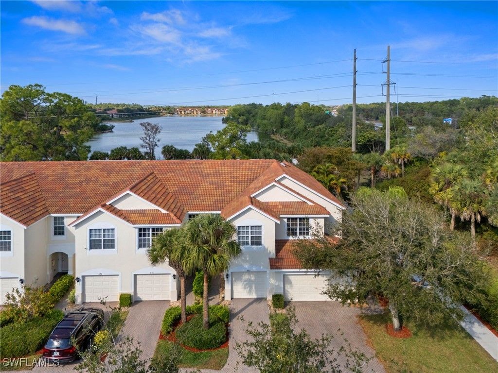 880 Hampton Circle 160