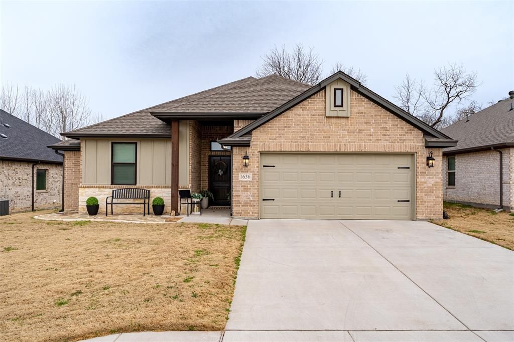 1636 Town Creek Circle