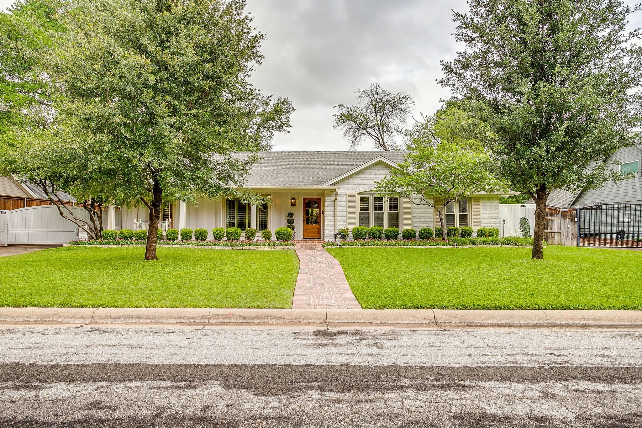 4208 Glenwood Drive