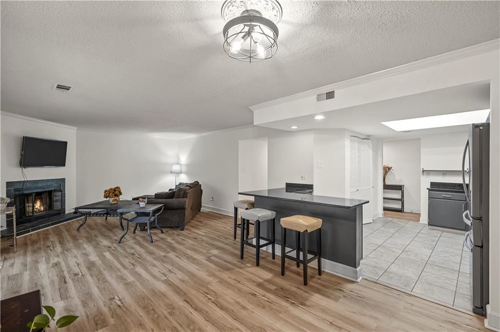 2223 Runnymead Ridge Se