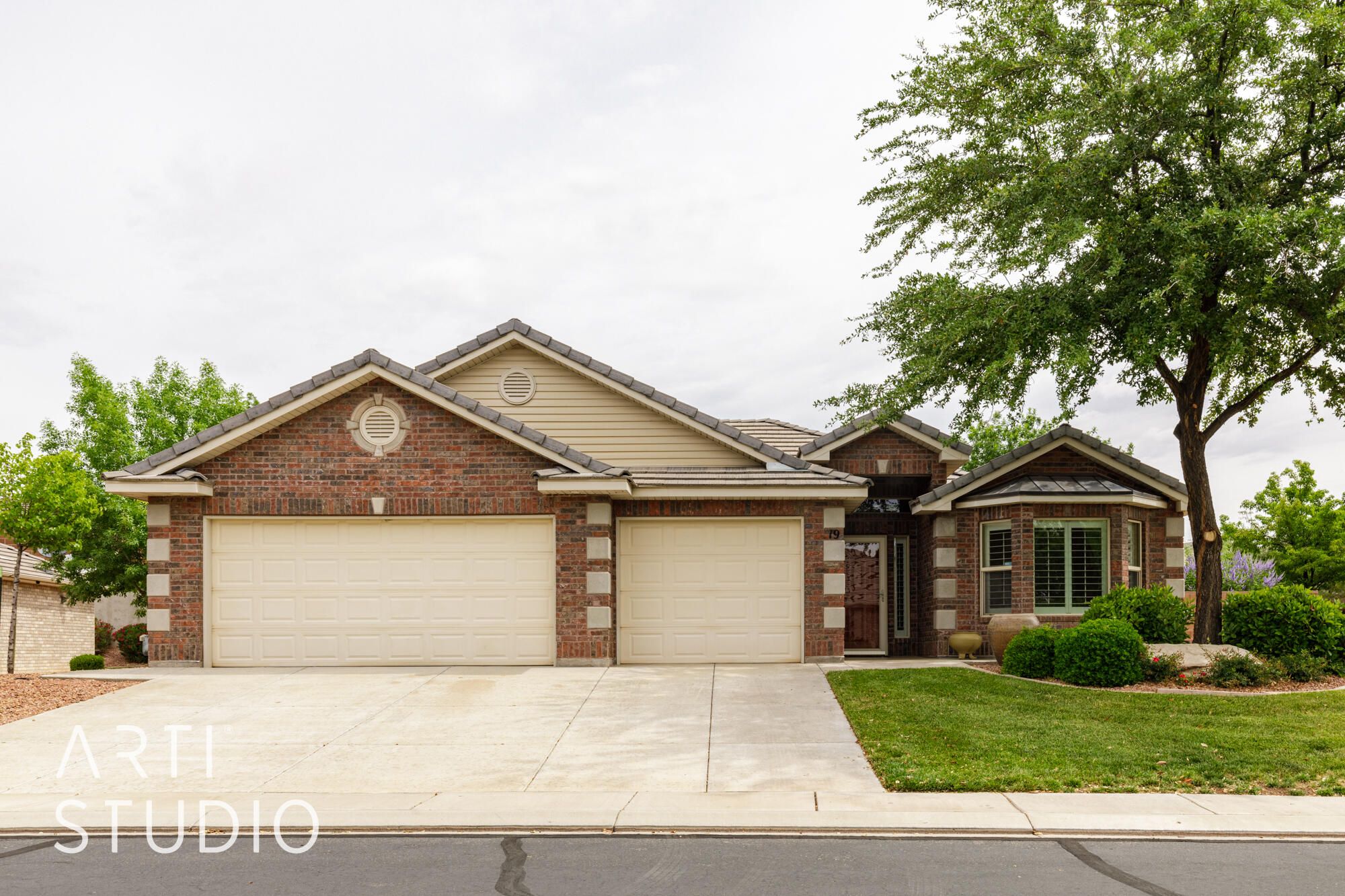 1730 W Stonebridge Dr #19