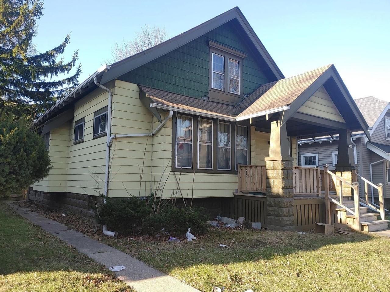 1969 W Melvina Street