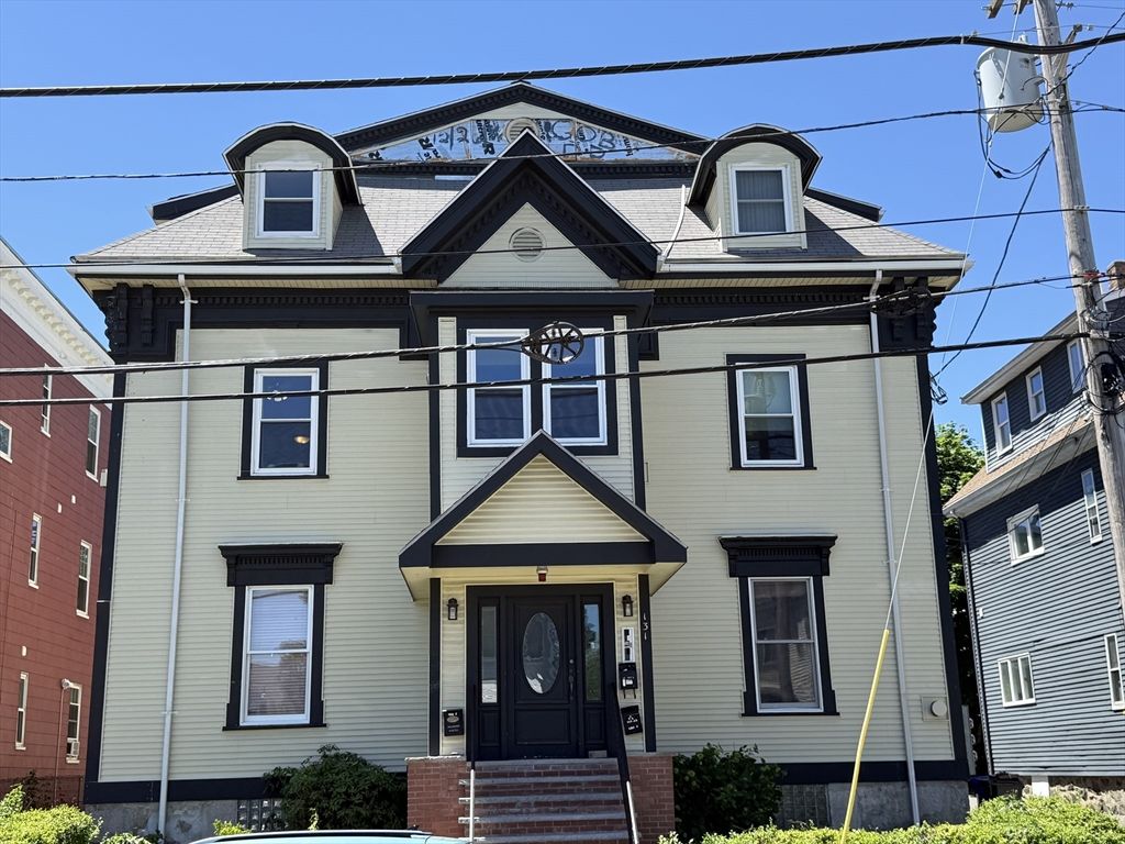131 Laurel St C