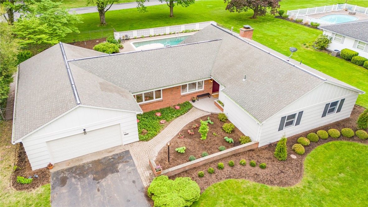 59 N Country Club Drive