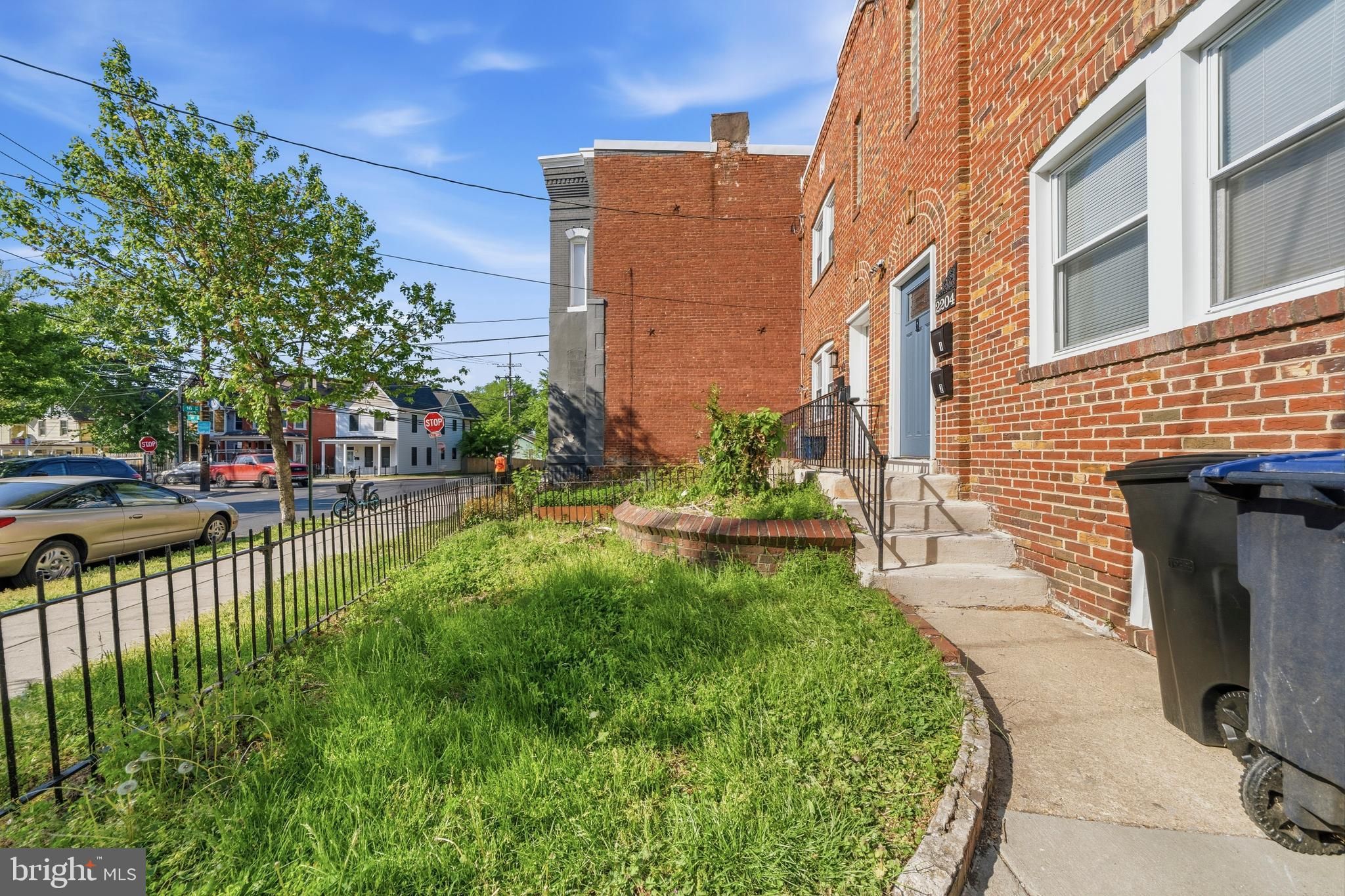 2204 16th Street Se