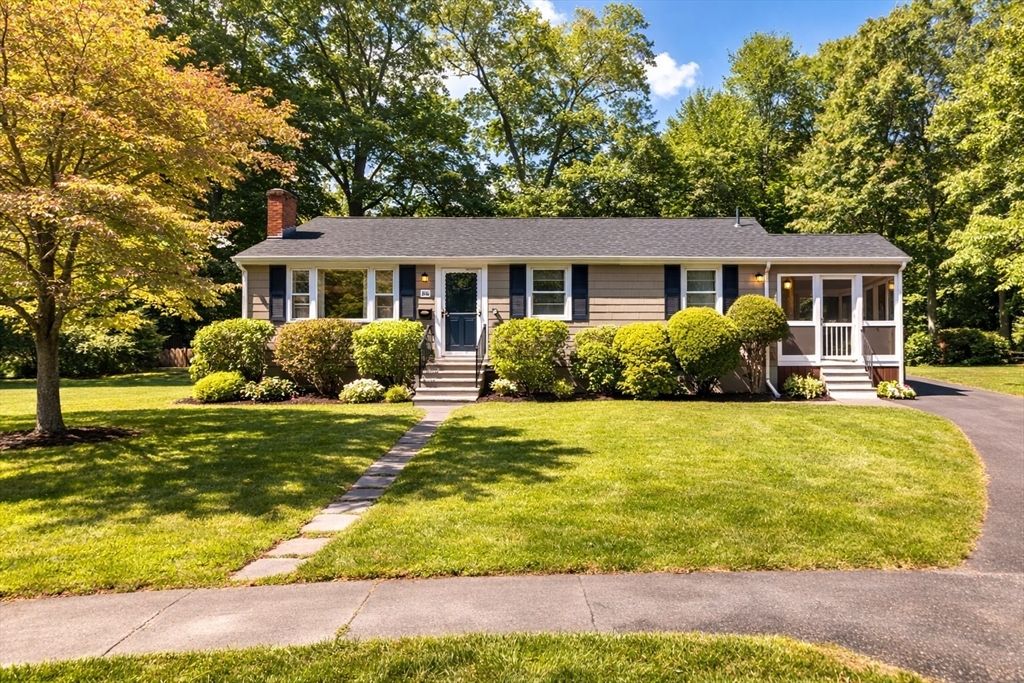 24 Evelyn Lane