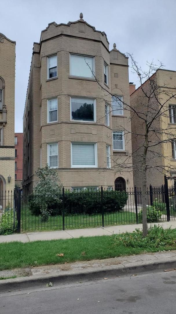 6147 N Mozart Street 1