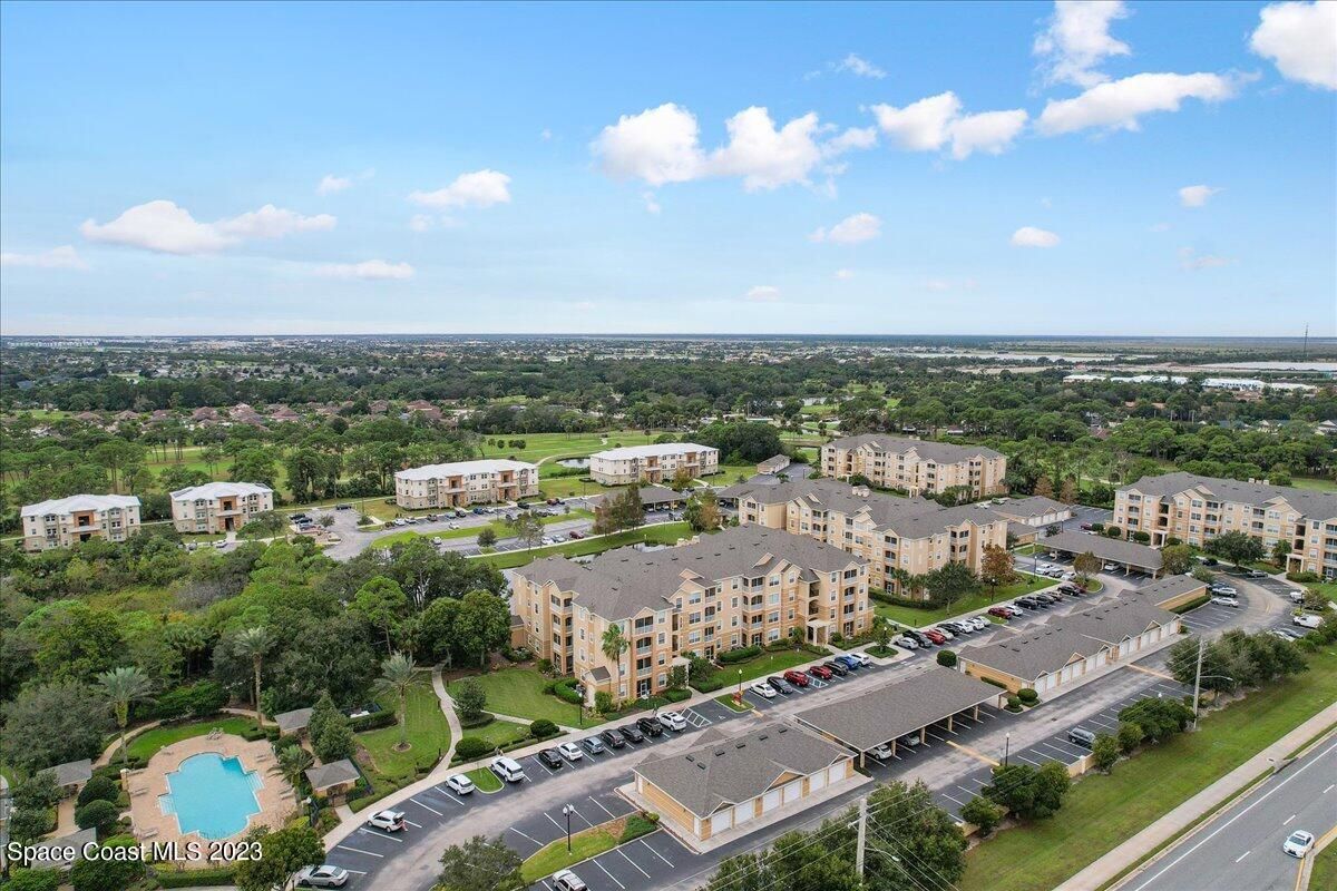 1626 Peregrine Circle 209