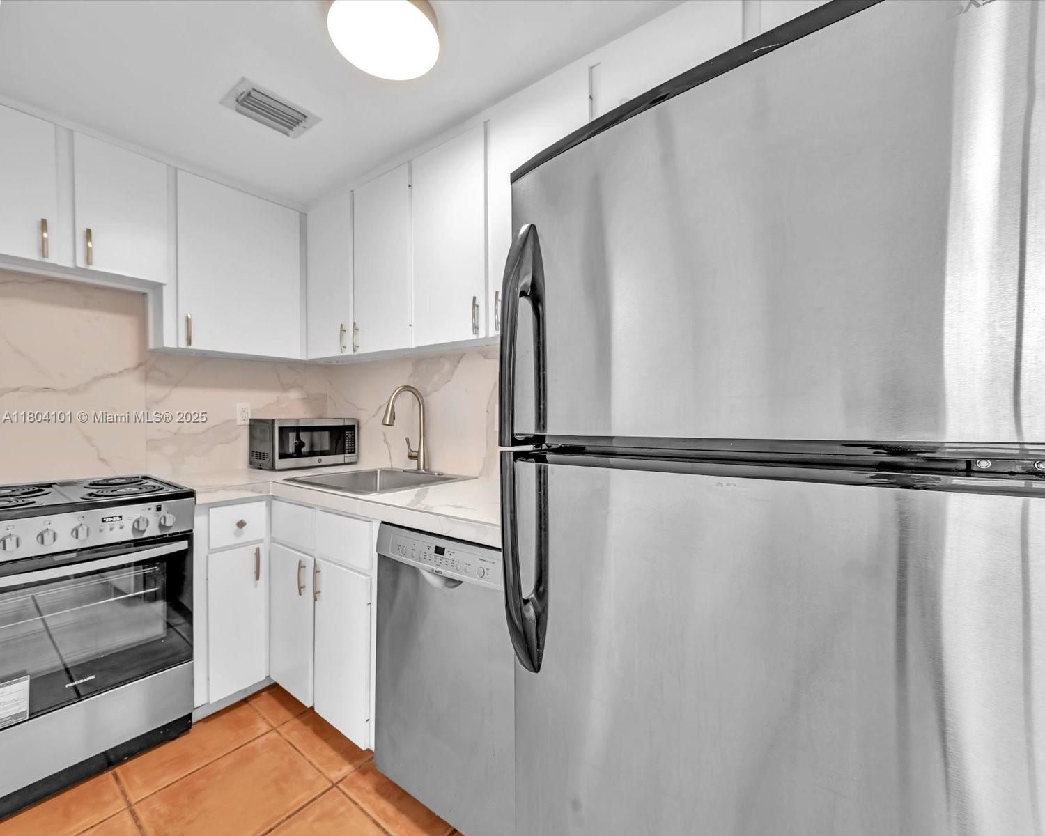 1218 Drexel Ave 304