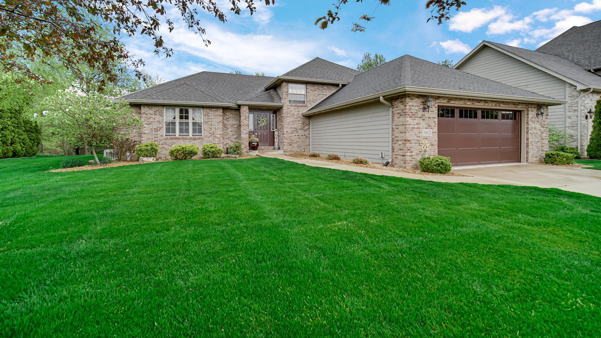 10621 Erie Drive