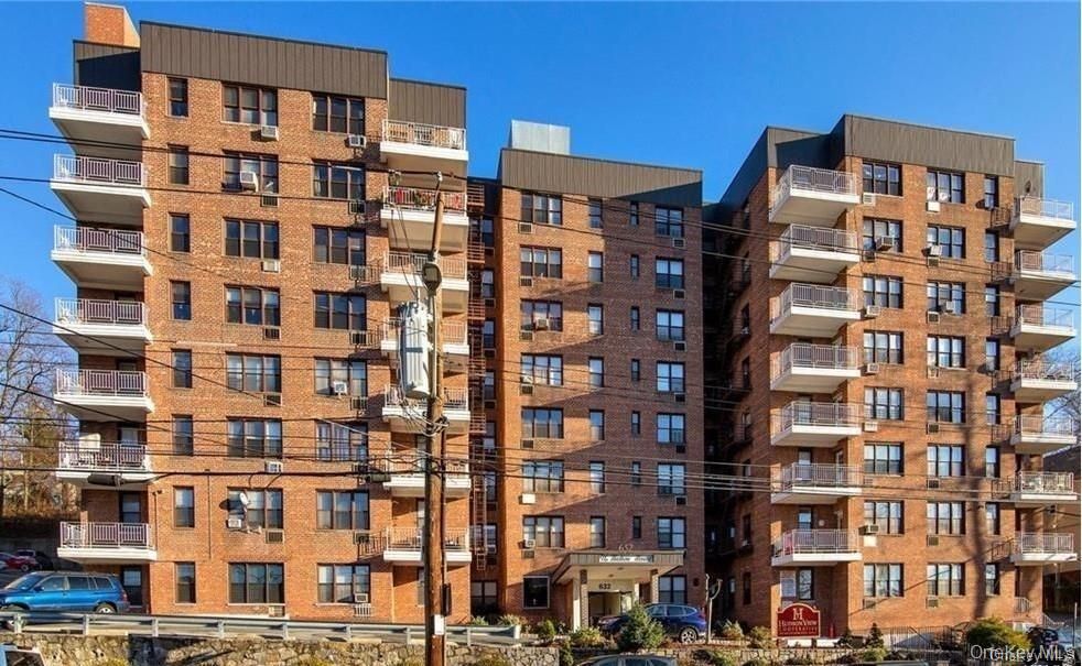 632 Warburton 7A