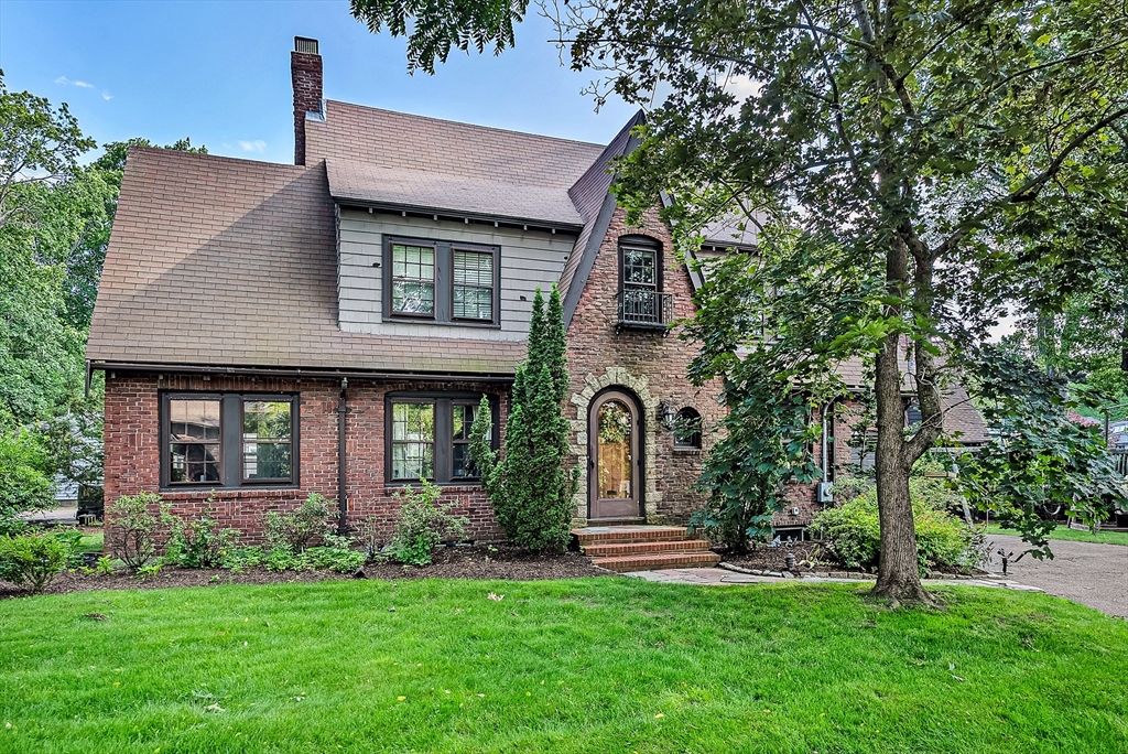 80 Glen Avenue
