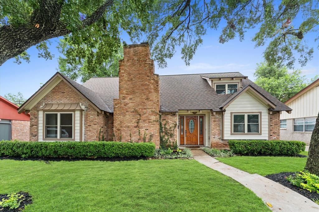 9407 Brooding Oak Circle
