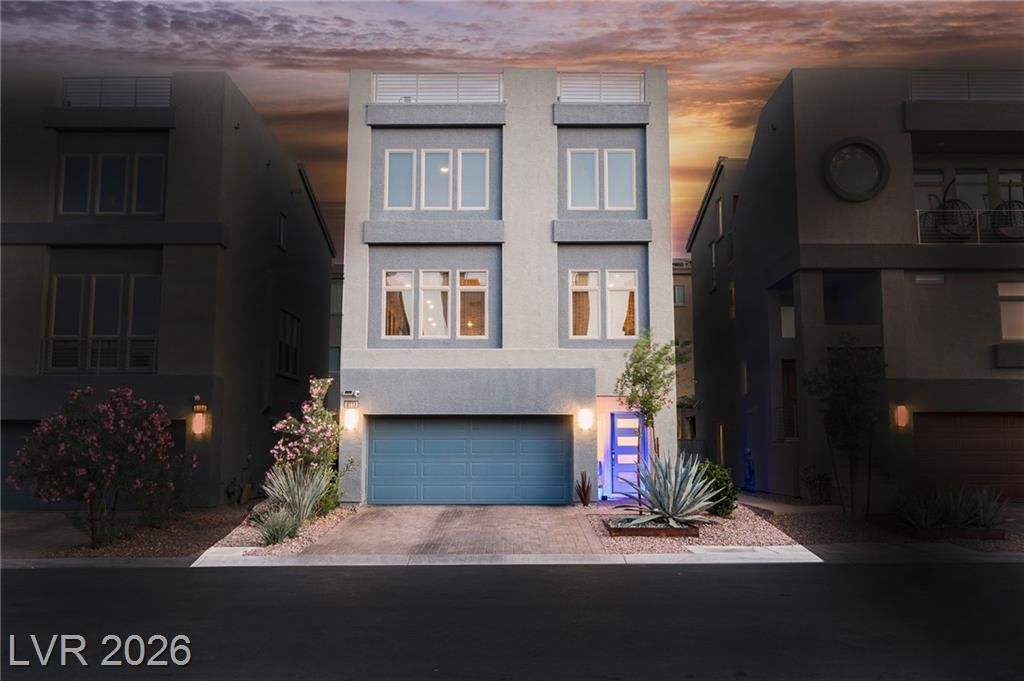 8113 Misty Canyon Avenue