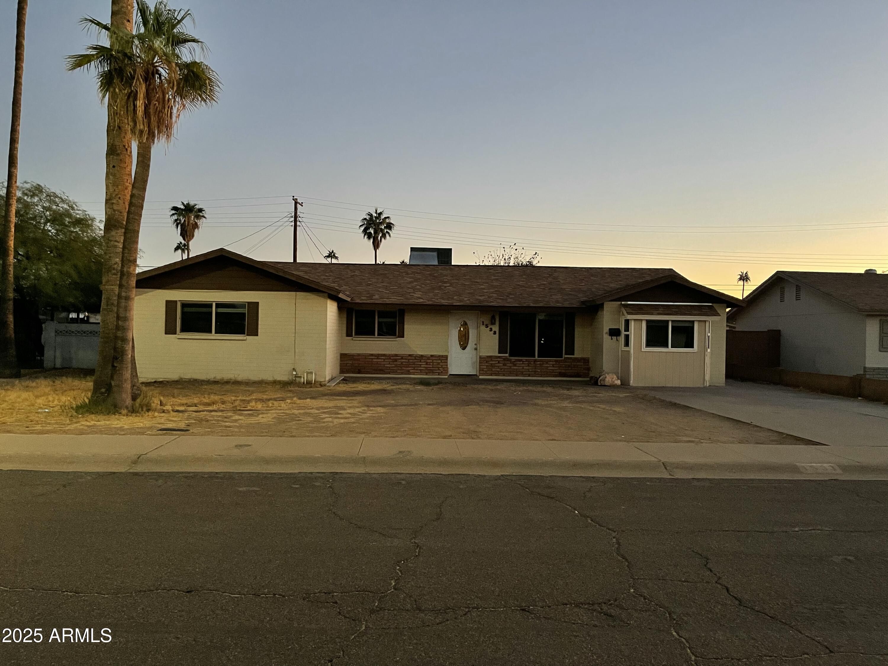 1533 W 7th Street