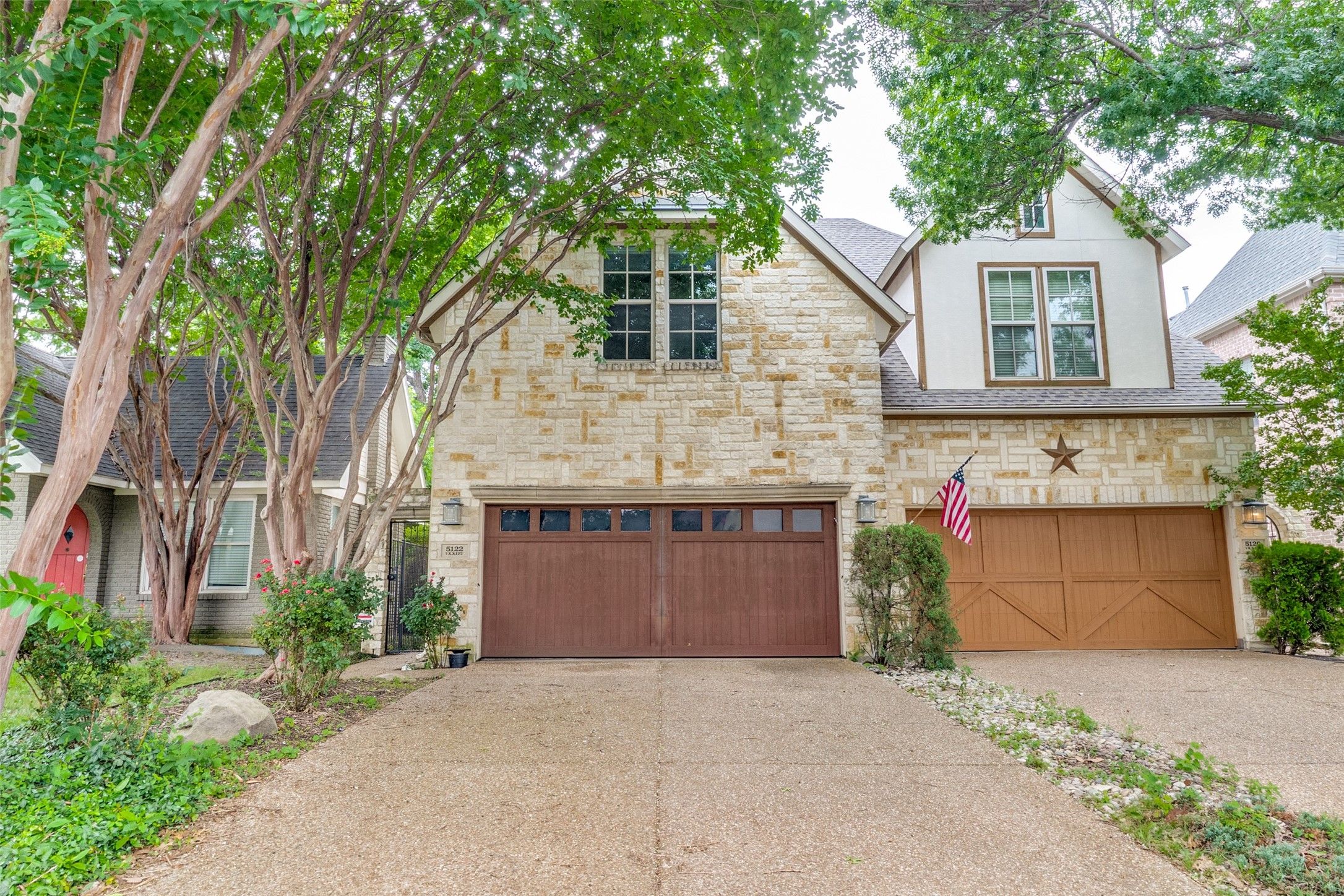 5122 Vickery Boulevard