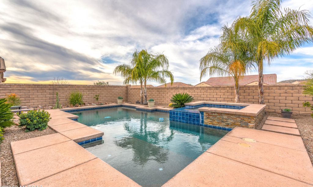 Del Webb at Dove Mountain