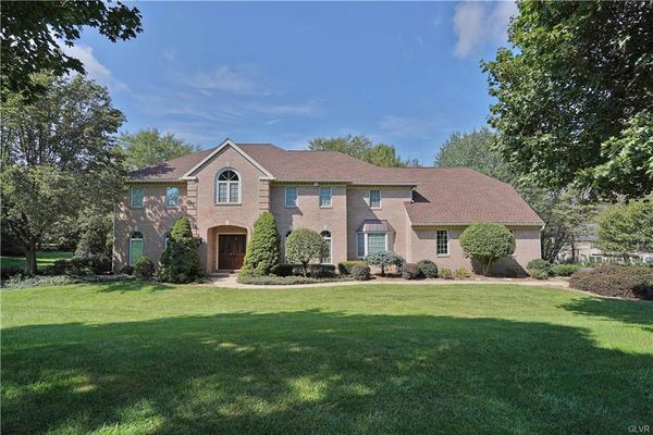 Millbrook Farms Emmaus Pa Homes For Sale Real Estate Neighborhoods Com