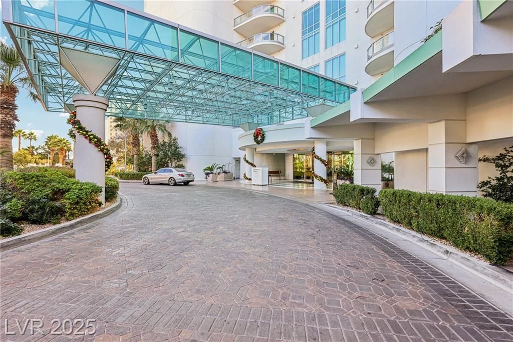 222 Karen Avenue 2608