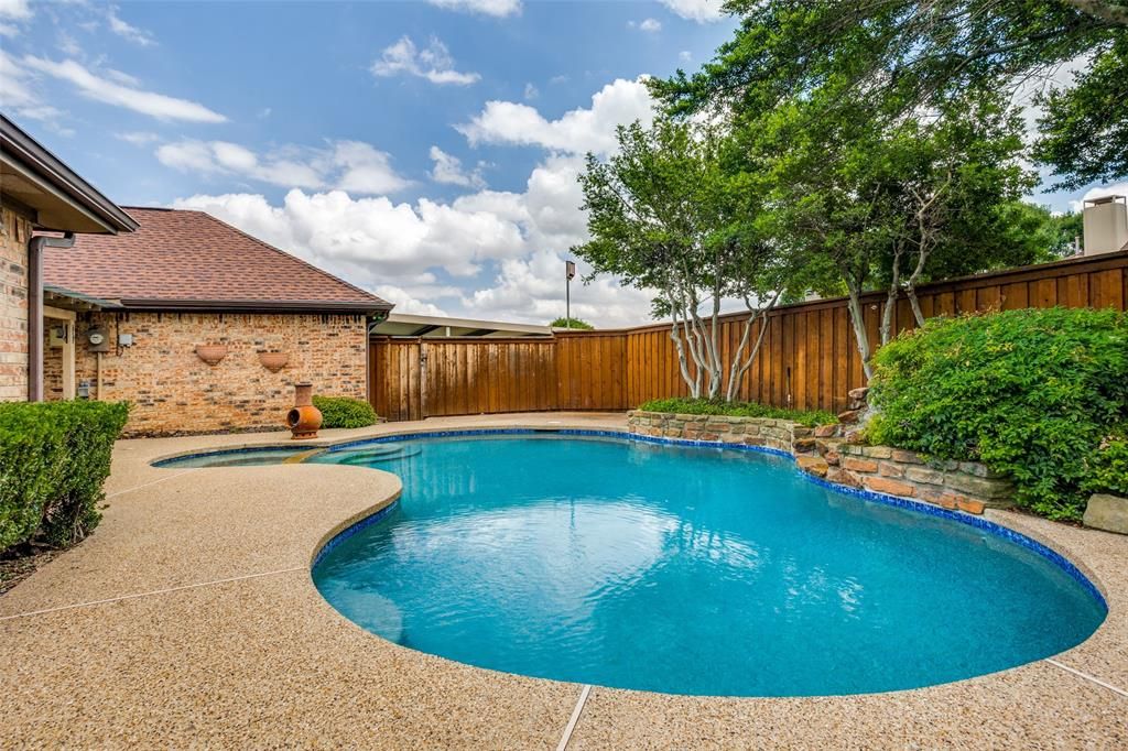 1504 Huron Trail