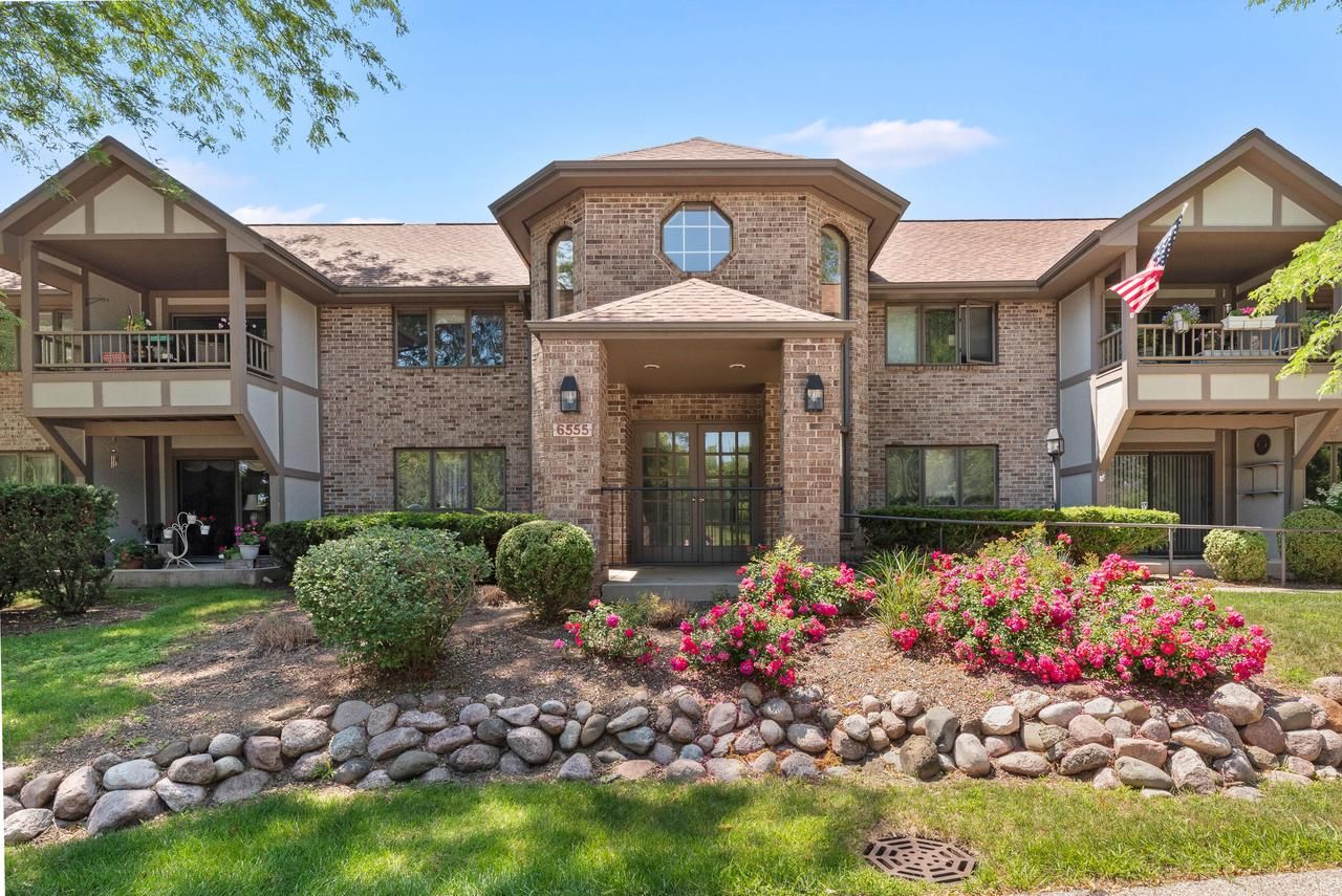 6555 North Green Bay Avenue 206