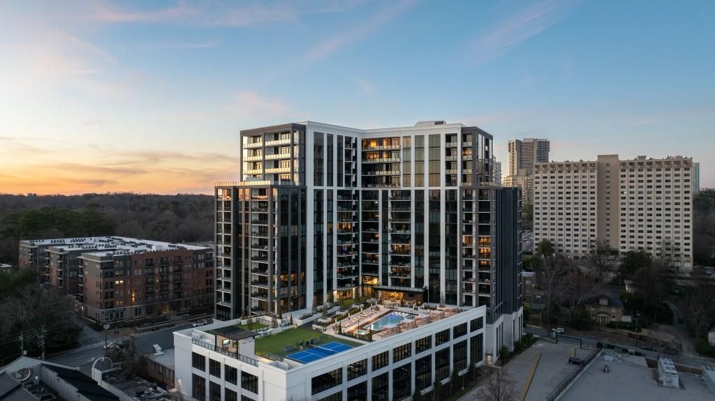2425 Peachtree Road Ne 1705
