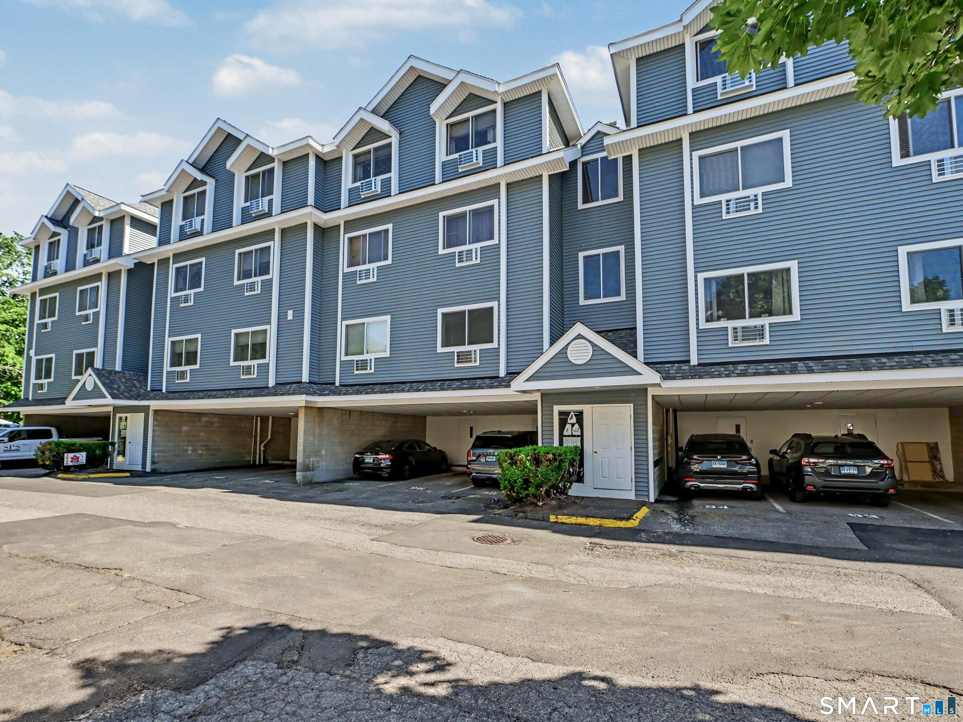 97 Richards Avenue F15