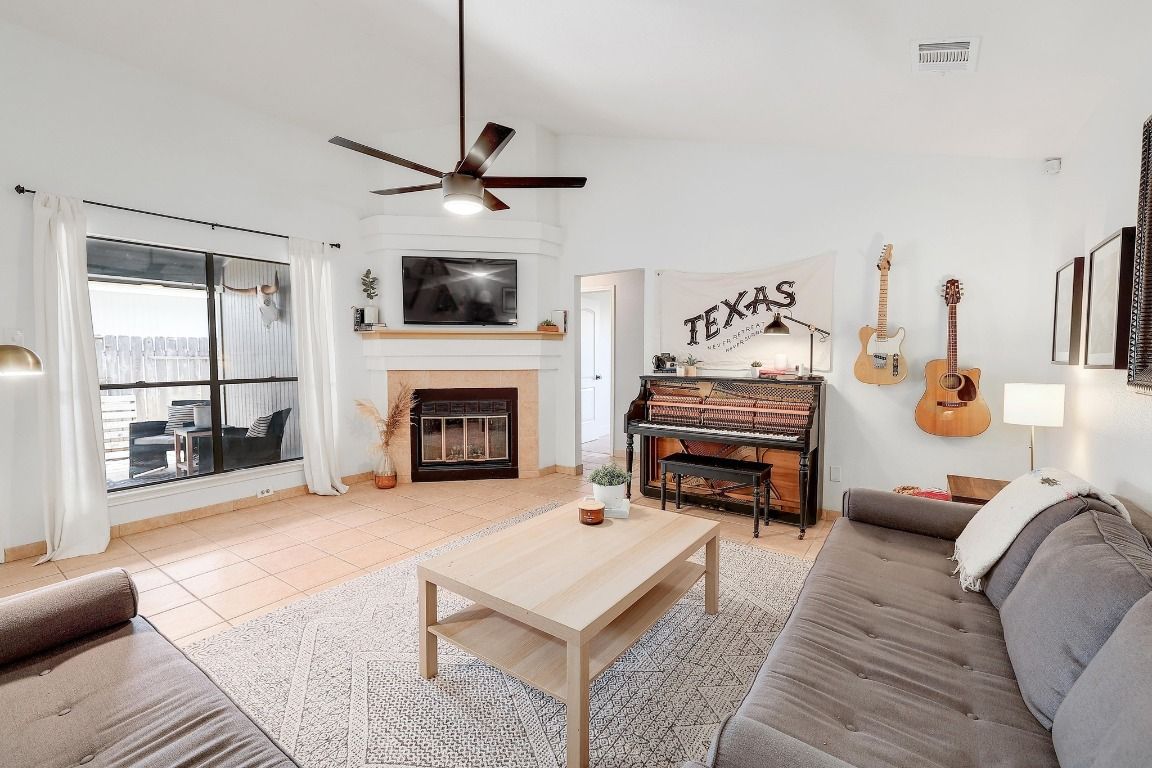 2205 Waterway Bend