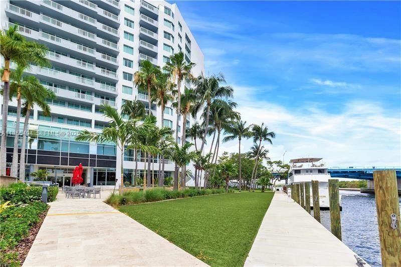 2670 E Sunrise Boulevard 521