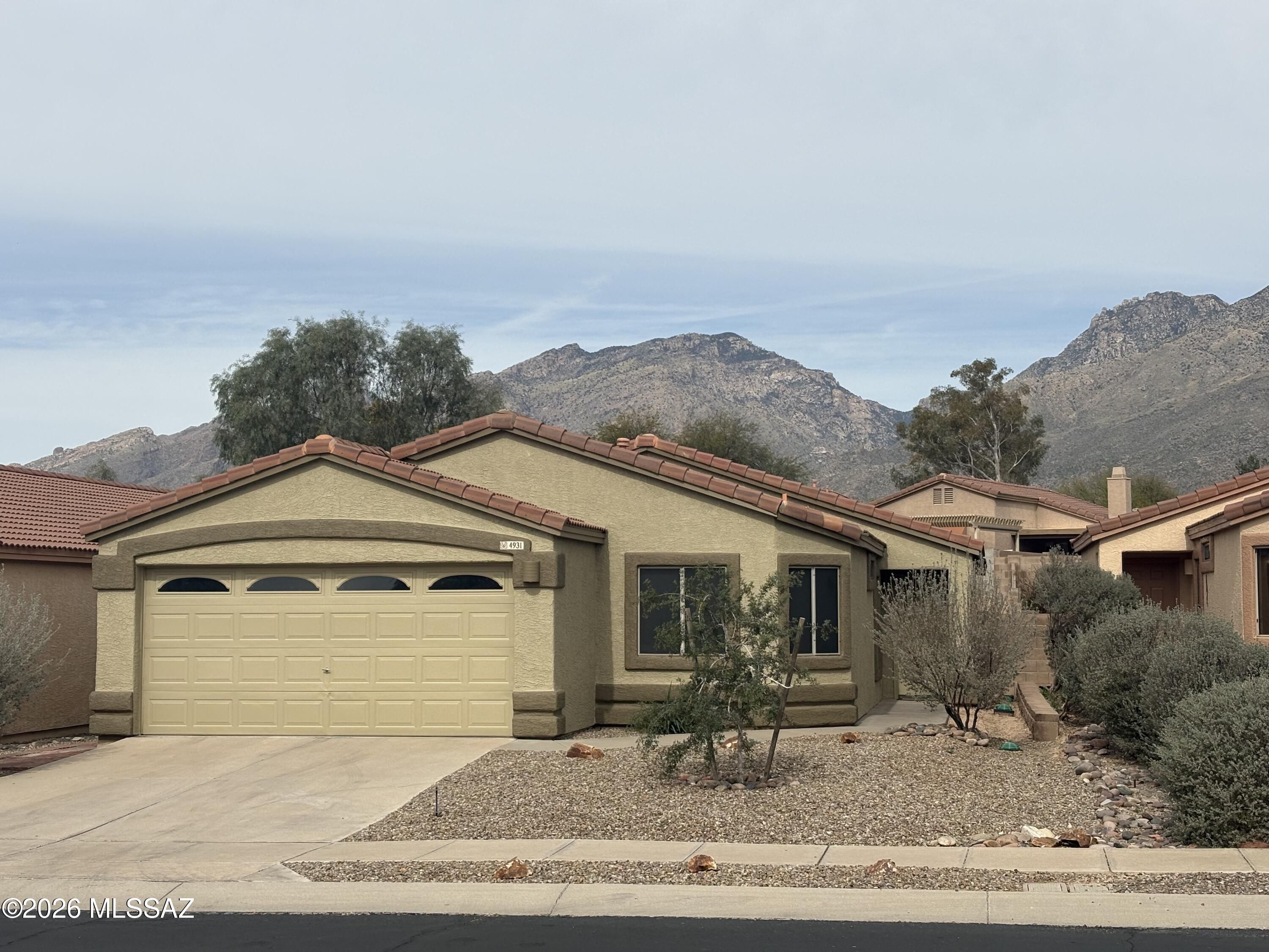 4931 N Sabino Gulch Court