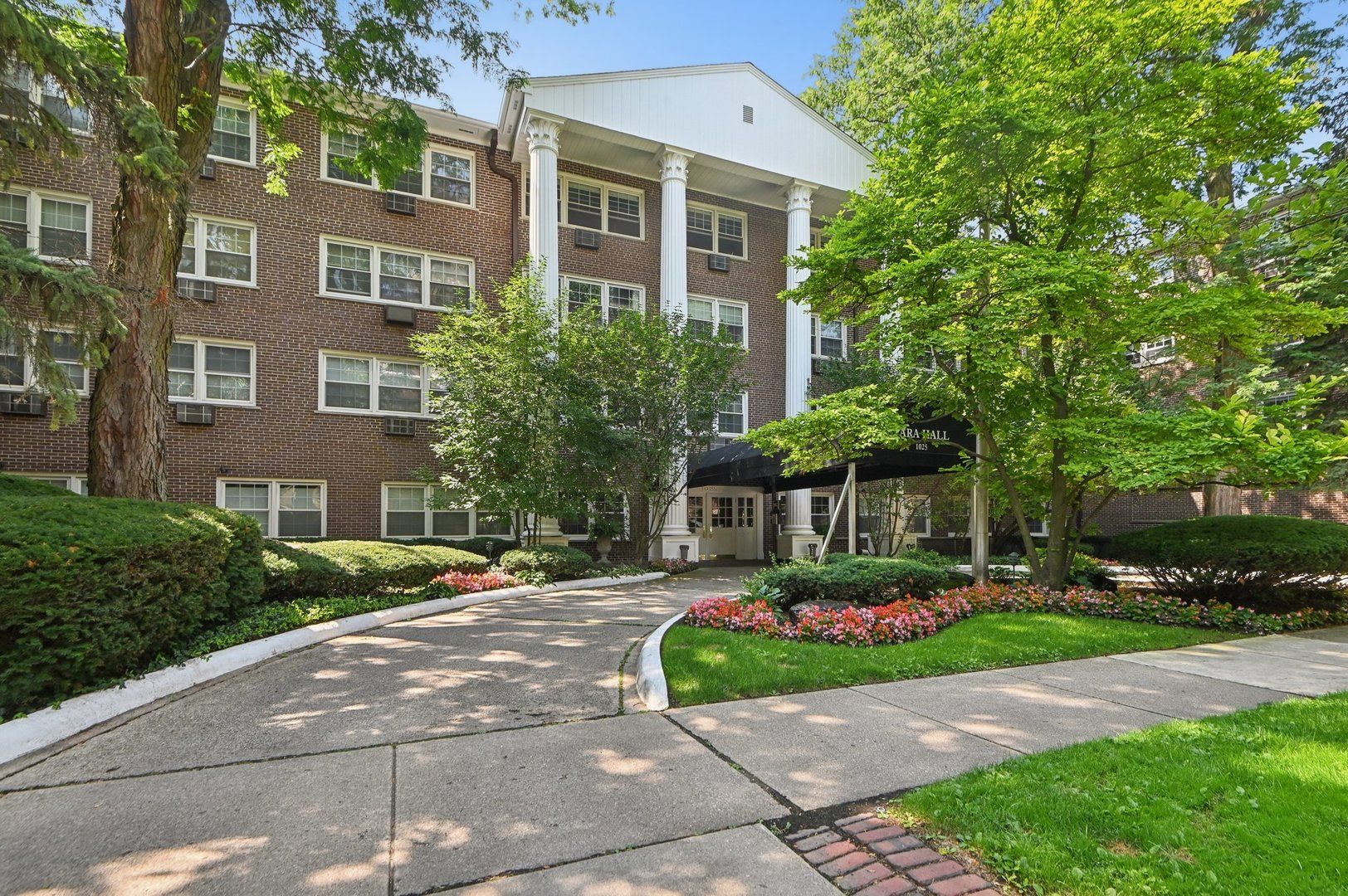 1025 Randolph Street 307