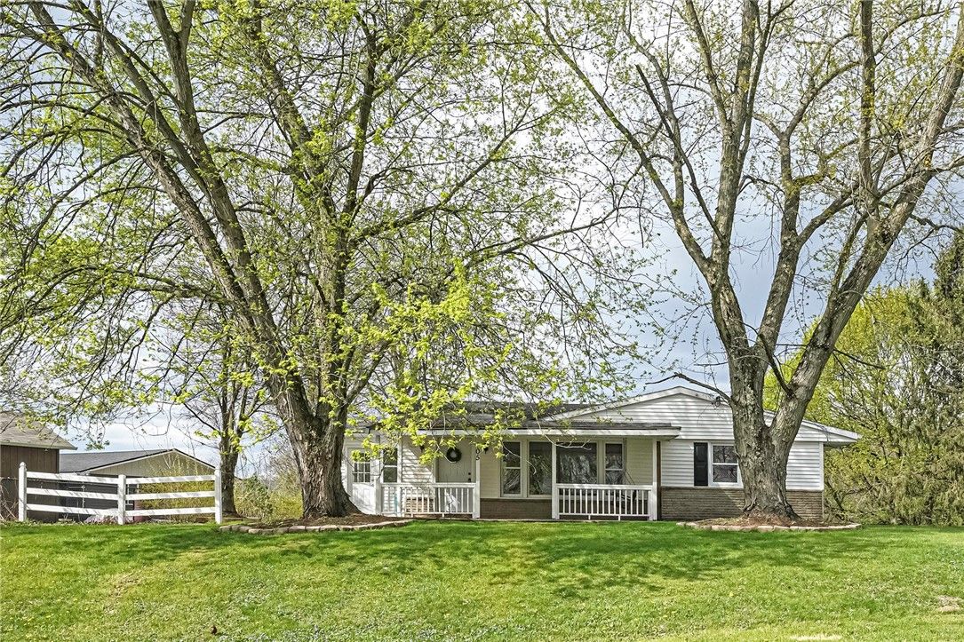 105 Fairlane Dr