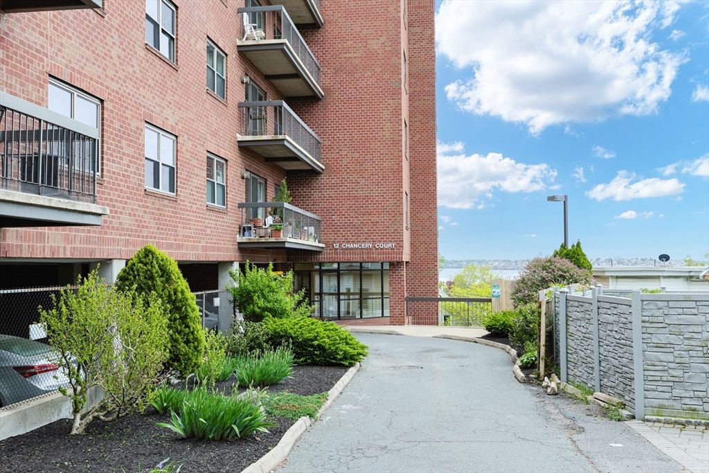 12 Chancery Ct. 408
