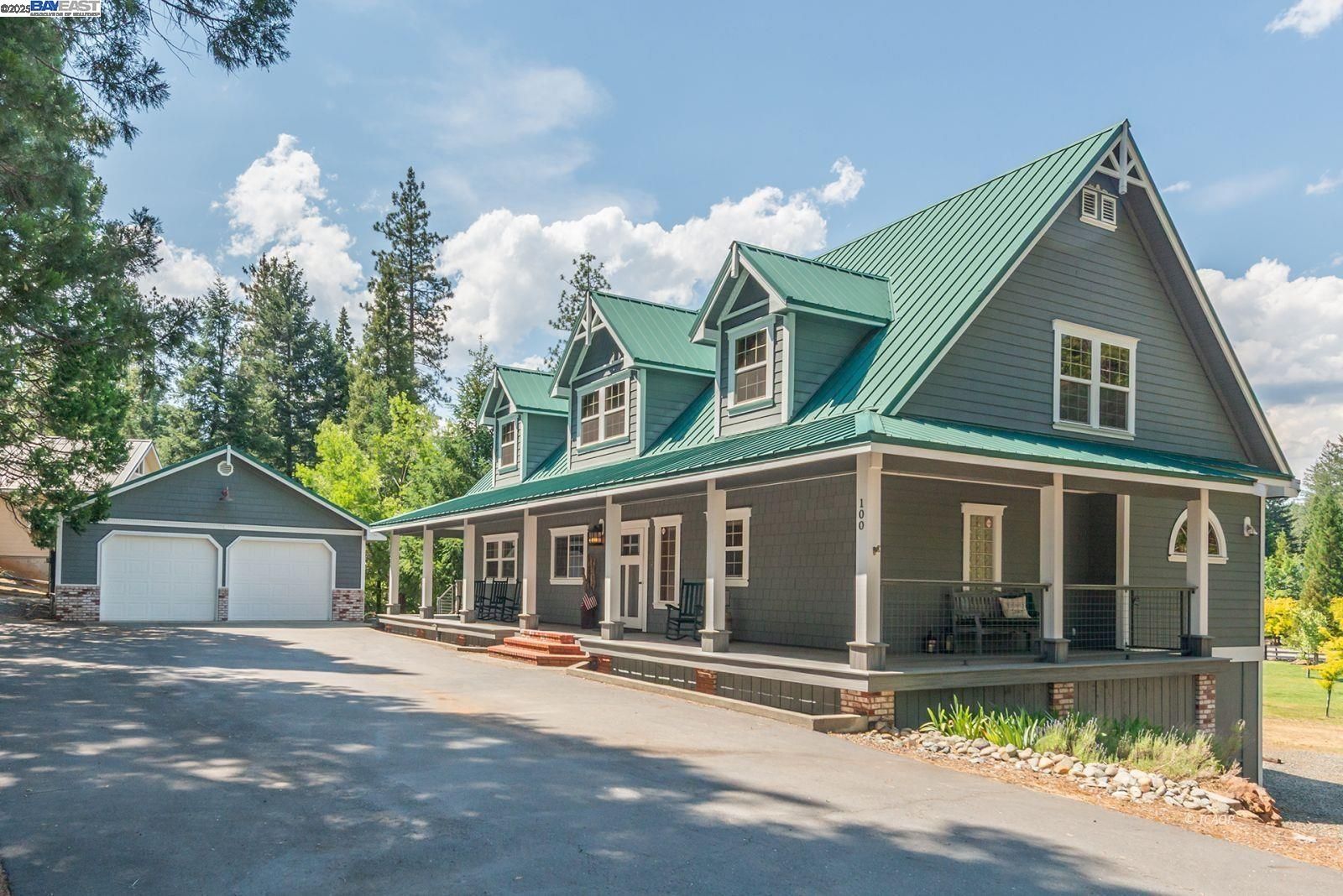 100&50 Eleanore Ln