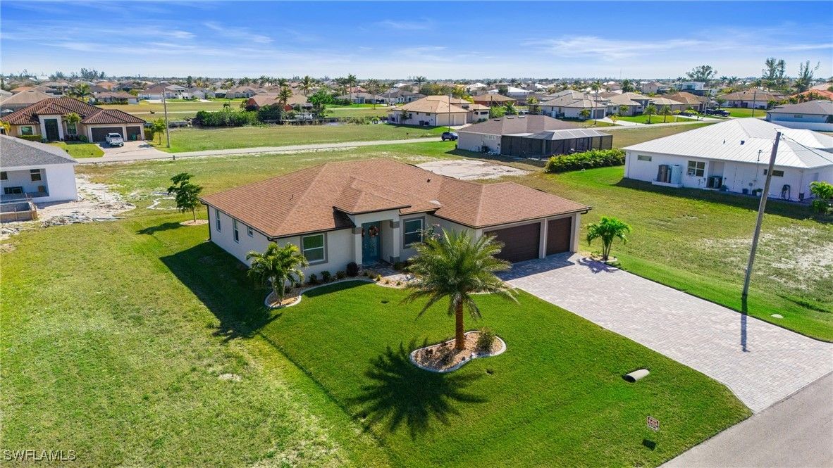 1037 Nw 38th Place