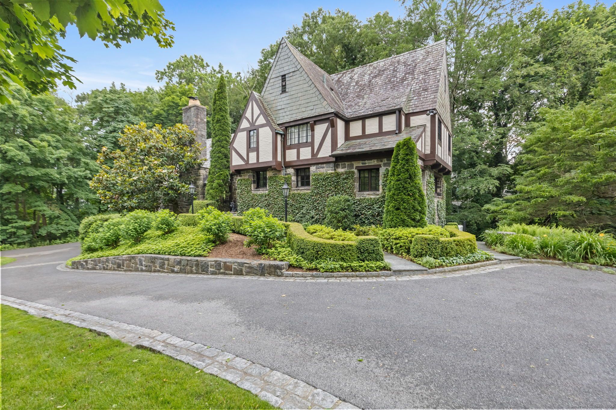 90 Brookside Drive