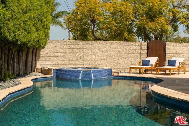 6213 S Corning Avenue