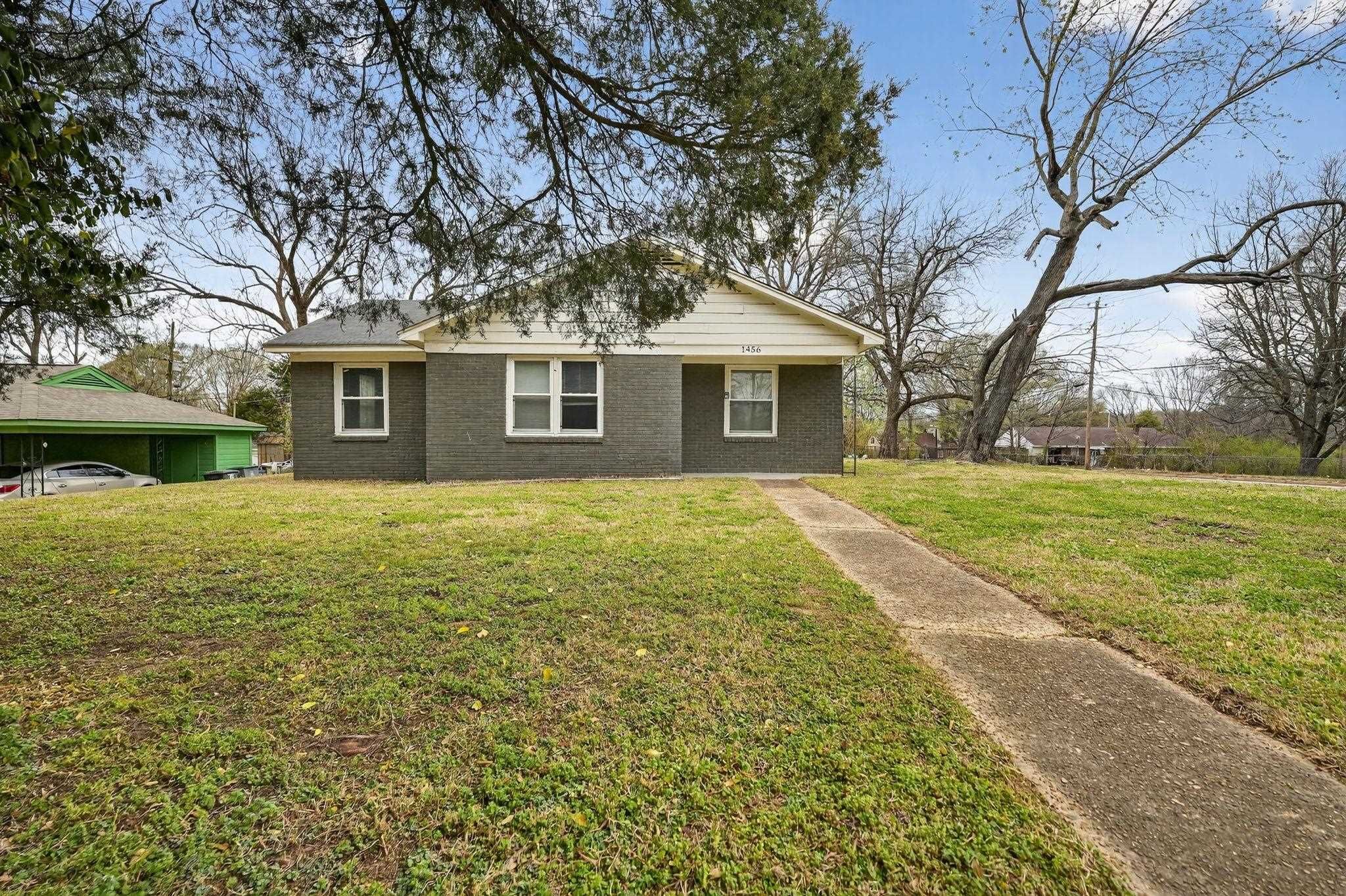 1456 Rolling Hills Dr