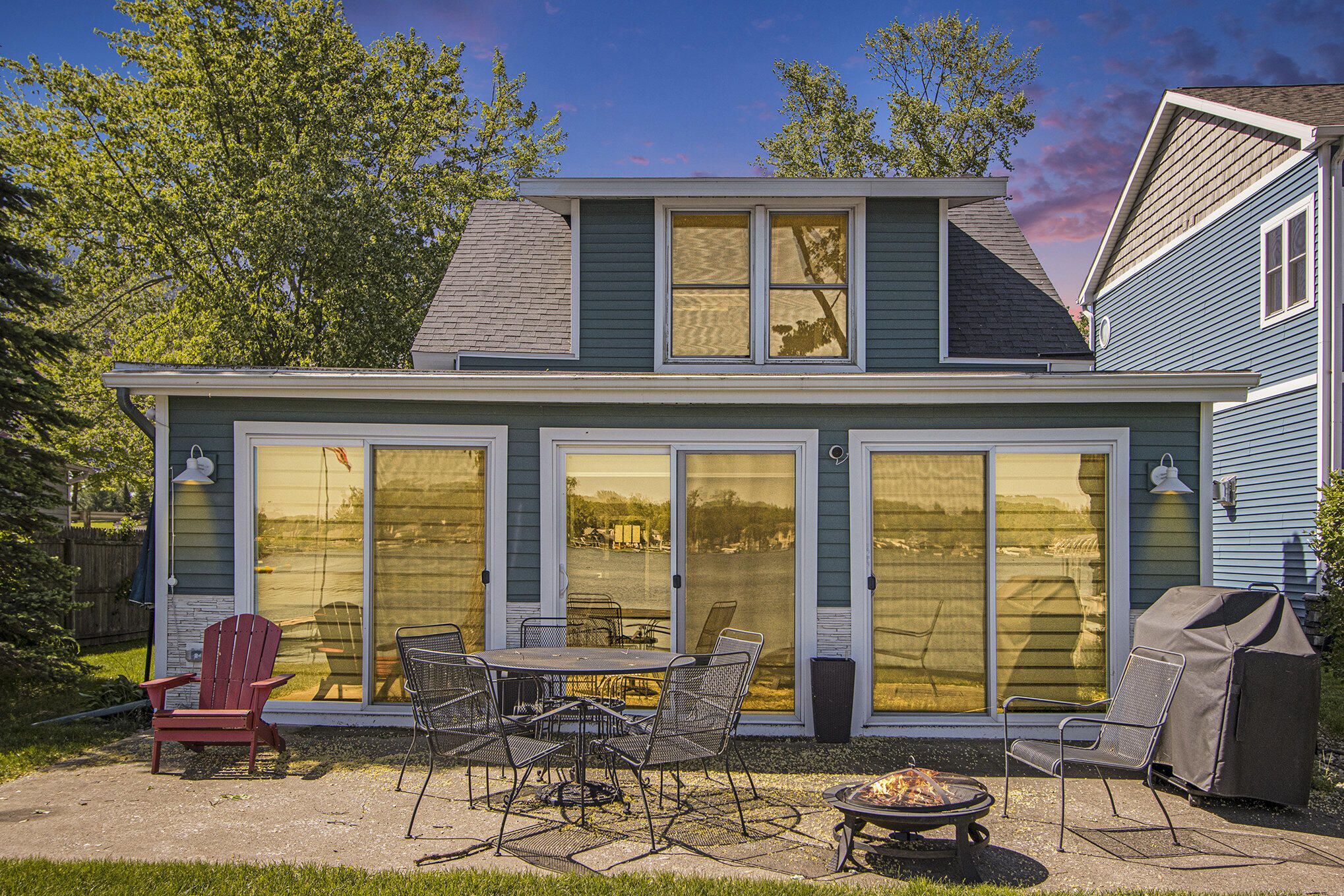 2019 Lakeview Drive