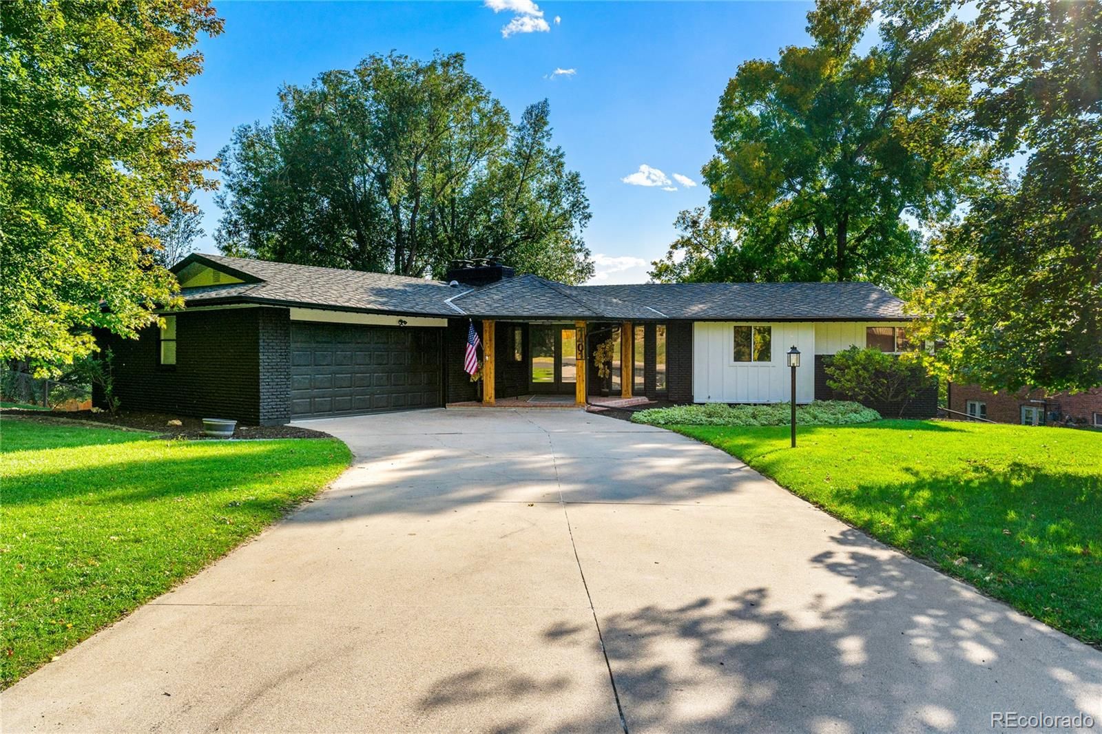 1401 Hillside Drive
